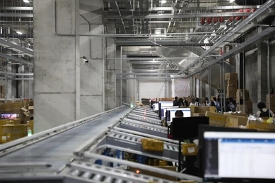 旷视智慧物流解决方案 以智能不干胶标签为切入点，赋能服装企业实现高效转型